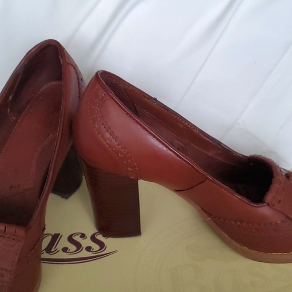 GH Bass Block Heel - Picture 3 of 4